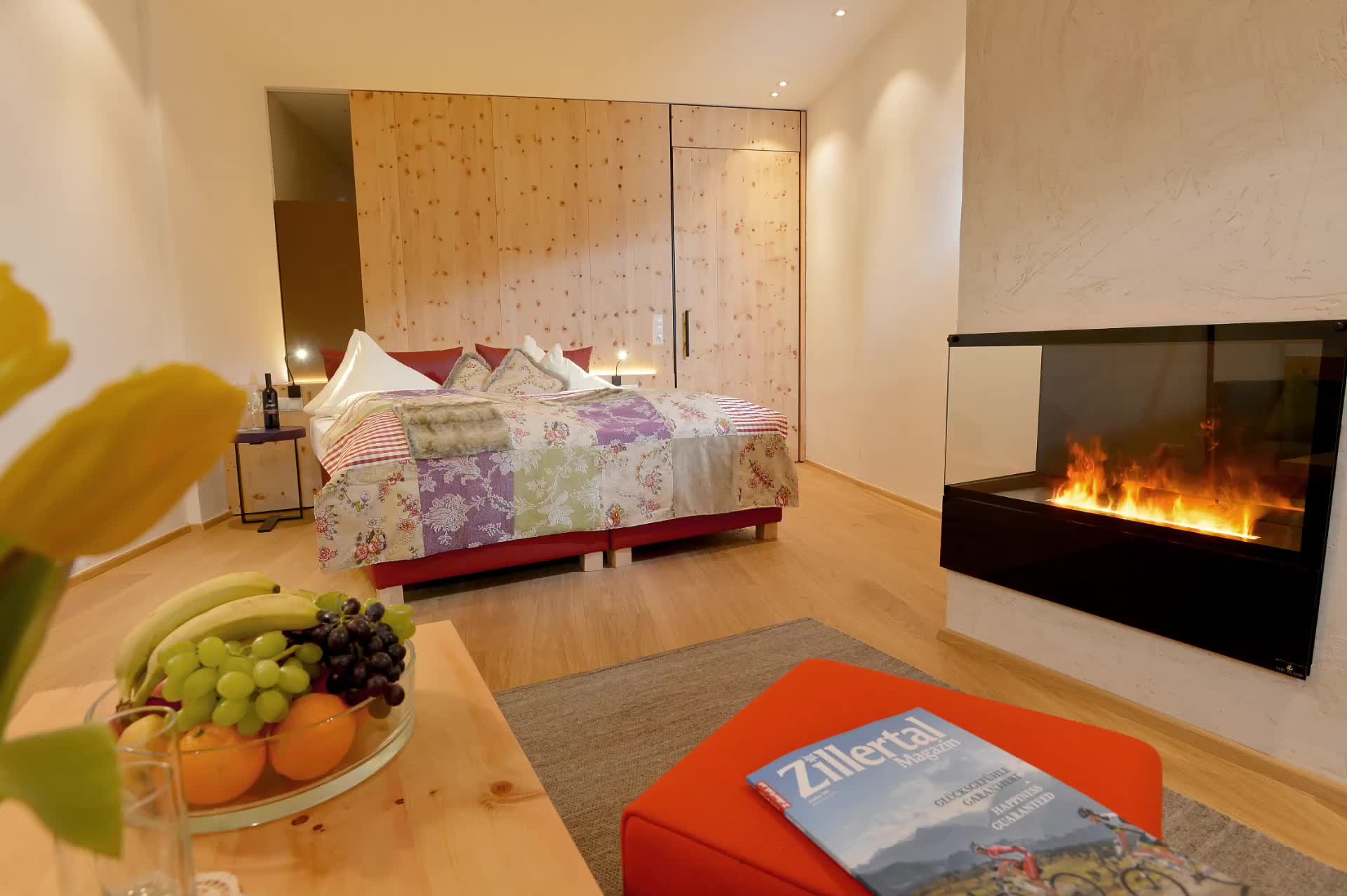 A warm atmosphere with a pine aroma